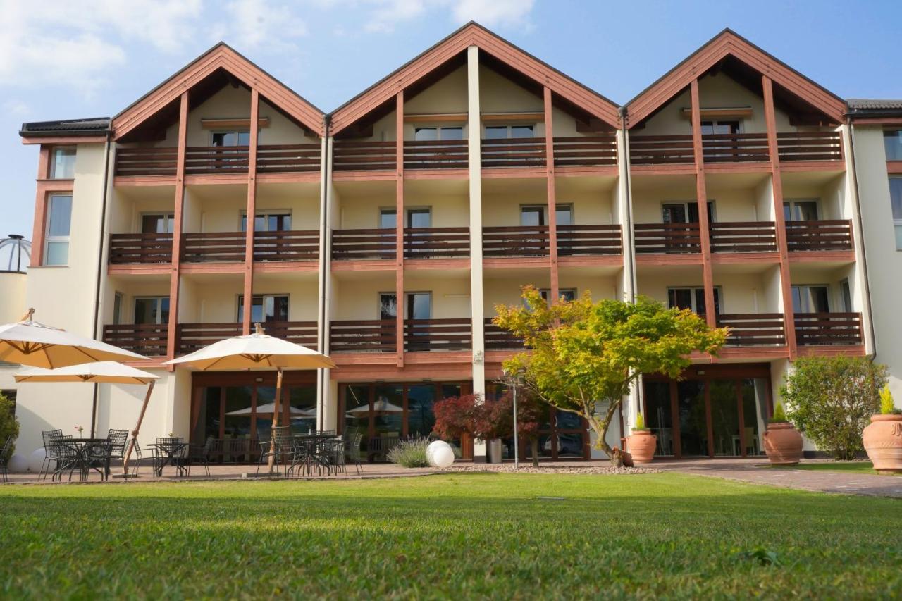 Al Ponte Garni Hotel Pergine Valsugana Buitenkant foto